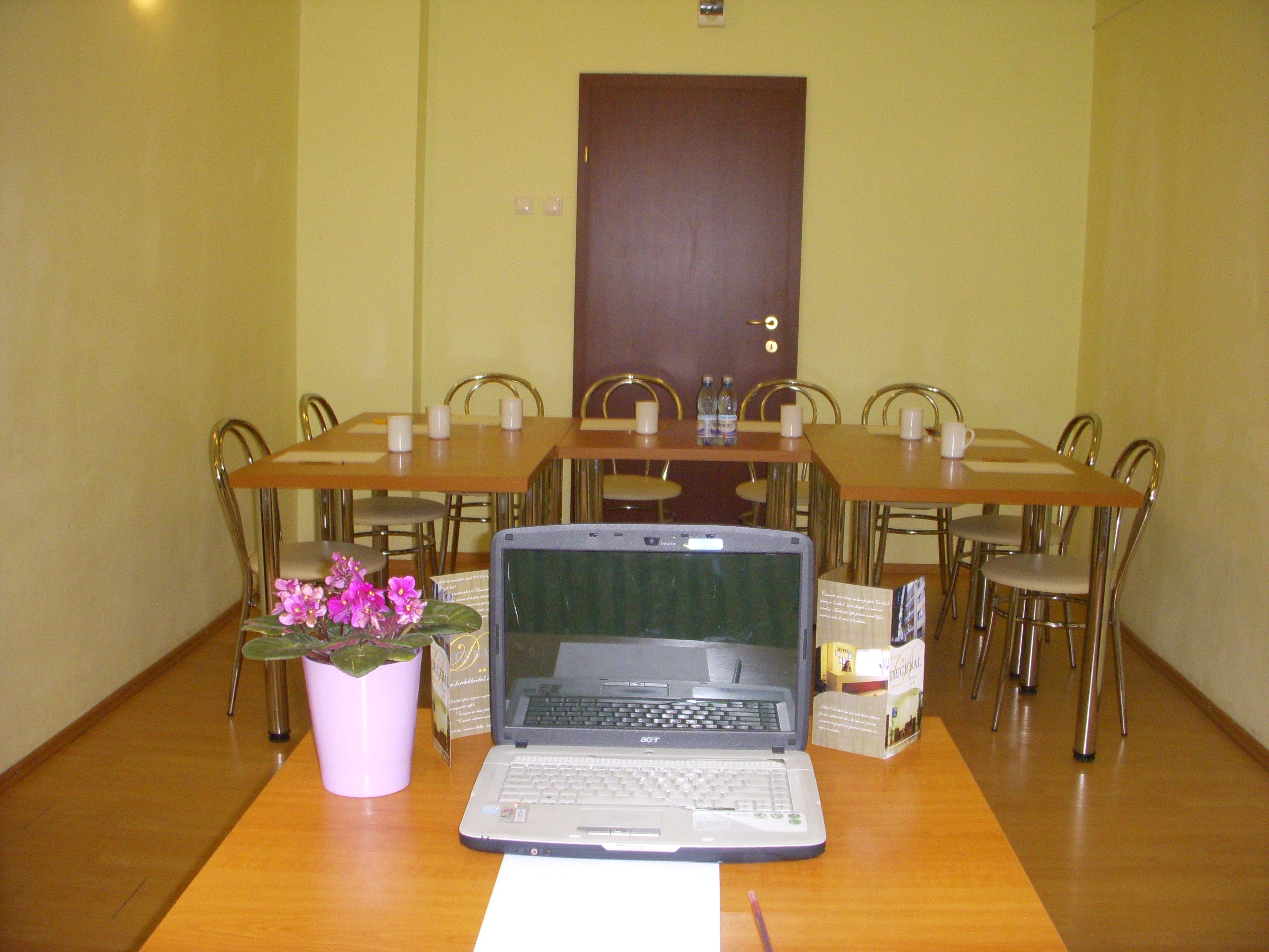 Sală de mese Hotel Decebal Brașov - imagine 3